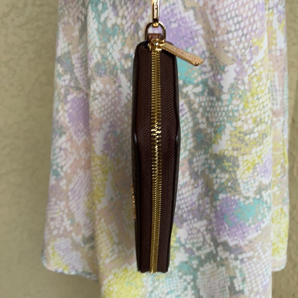 Michael Kors Jet Set Travel LG Flat MF Phone Case - Picture 7 of 16